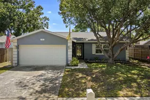 1393 Chesterfield Dr, Dunedin, FL 34698 - Photo 4