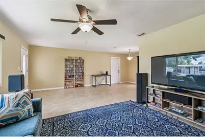 6835 114th Street, Seminole, FL 33772 - Photo 10