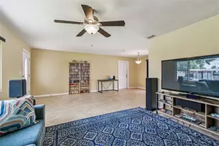 6835 114th St, Seminole, FL 33772 - Photo 10