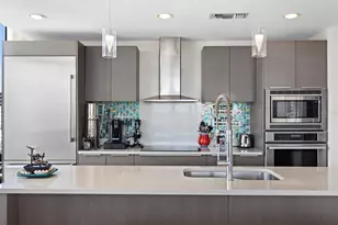 175 1st St S, Saint Petersburg, FL 33701 - Photo 10