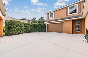 7900 Umbrella Pine Way, Sarasota, FL 34241 - Photo 6