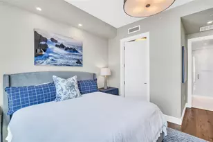 100 1st Ave N, Saint Petersburg, FL 33701 - Photo 48