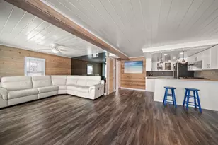 115 99th Ave, Treasure Island, FL 33706 - Photo 6