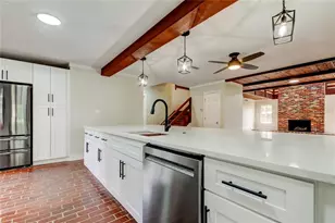 2901 Pelham Rd N, Saint Petersburg, FL 33710 - Photo 6