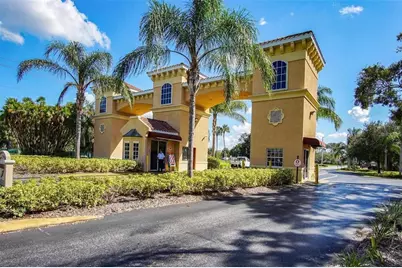 1906 Canterbury Lane #32, Sun City Center, FL 33573 - Photo 14