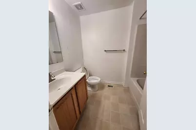 9956 Ashburn Lake Drive, Tampa, FL 33610 - Photo 10