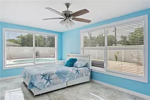 2424 61st Ln N, Saint Petersburg, FL 33710 - Photo 12