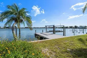 219 176th Ave E, Redington Shores, FL 33708 - Photo 12