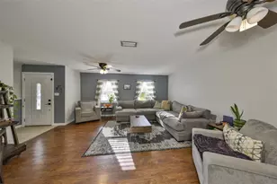 6106 Lawncrest Pl, Dover, FL 33527 - Photo 16