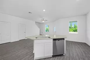 551 Bay Leaf Dr, Poinciana, FL 34759 - Photo 4