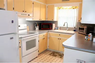 6990 Versailles N #6990, Pinellas Park, FL 33781 - Photo 6