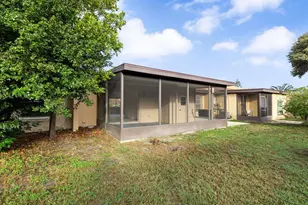 10005 88th St, Seminole, FL 33777 - Photo 30