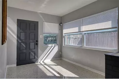 634 15 Avenue S, Saint Petersburg, FL 33701 - Photo 4