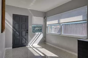 634 15th Ave S, Saint Petersburg, FL 33701 - Photo 4