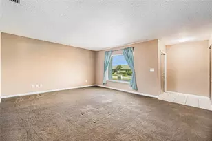 382 Club Mnr Dr, Sun City Center, FL 33573 - Photo 6