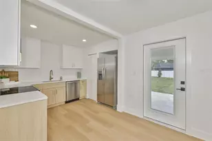 2125 W Ferris Ave, Tampa, FL 33603 - Photo 10