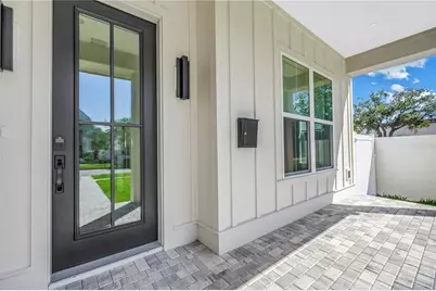 431 36th Avenue N, Saint Petersburg, FL 33704 - Photo 2