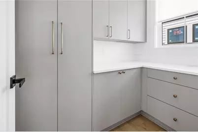 431 36th Avenue N, Saint Petersburg, FL 33704 - Photo 14