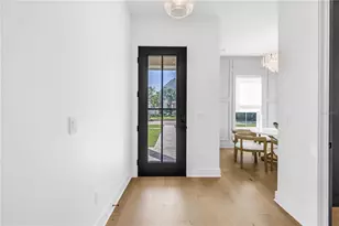 431 36th Ave N, Saint Petersburg, FL 33704 - Photo 4