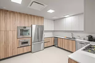 1020 Sunset Point Rd, Clearwater, FL 33755 - Photo 50