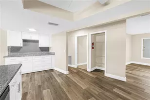 905 Serpentine Dr S, Saint Petersburg, FL 33705 - Photo 26