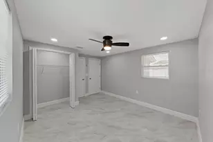 8721 N River Forest Circle, Tampa, FL 33604 - Photo 34