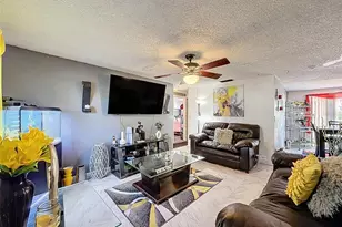 3615 Sugarcreek Dr, Tampa, FL 33619 - Photo 4