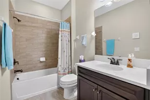 19356 Hawk Vly Dr, Tampa, FL 33647 - Photo 6