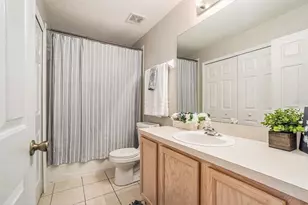 18114 Paradise Point Dr, Tampa, FL 33647 - Photo 26