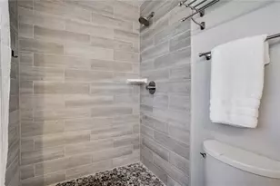 7991 24th Ave N, Saint Petersburg, FL 33710 - Photo 24