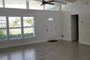 828 Blue Heron Blvd, Ruskin, FL 33570 - Photo 2