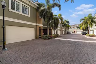4907 Bayshore Blvd, Tampa, FL 33611 - Photo 1