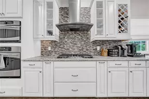 10011 Hazelnut Ct, Tampa, FL 33647 - Photo 16