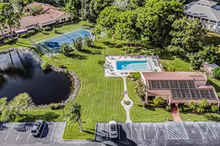 9521 86th Ave, Seminole, FL 33777 - Photo 4