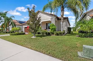5410 Story Grass Ct, Wimauma, FL 33598 - Photo 4