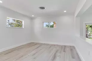 10120 Paradise Blvd, Treasure Island, FL 33706 - Photo 14