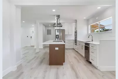 10120 Paradise Boulevard, Treasure Island, FL 33706 - Photo 16