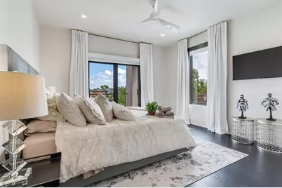 5131 W Neptune Way, Tampa, FL 33609 - Photo 46