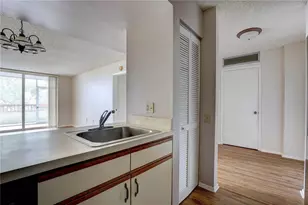 2333 Feather Sound Dr, Clearwater, FL 33762 - Photo 28