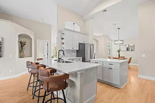 6840 Sparkling Way, Wesley Chapel, FL 33545 - Photo 24