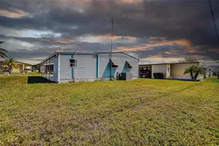 3415 Chatford Dr, Holiday, FL 34690 - Photo 32