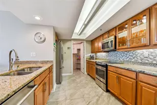 6372 Palma Del Mar Blvd S, Saint Petersburg, FL 33715 - Photo 6