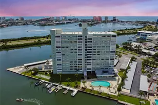 31 Island Way, Clearwater Beach, FL 33767 - Photo 1