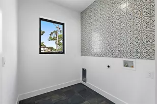 5941 Mangrove St N, Saint Petersburg, FL 33703 - Photo 18