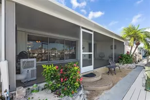 325 Boca Ciega Point Blvd, Saint Petersburg, FL 33708 - Photo 28