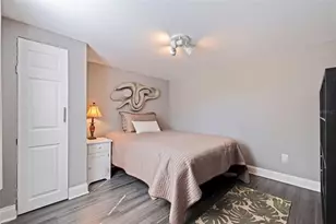 2031 44th Ave N, Saint Petersburg, FL 33714 - Photo 18