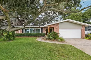 2353 Demaret Dr, Dunedin, FL 34698 - Photo 1