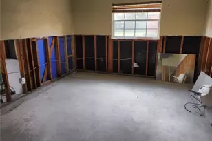 200 Country Club Dr, Largo, FL 33771 - Photo 10