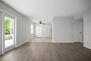 247 Pompano Dr SE, Saint Petersburg, FL 33705 - Photo 12