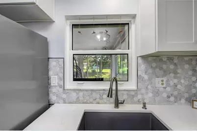 1472 Queen Anne Drive, Palm Harbor, FL 34684 - Photo 10